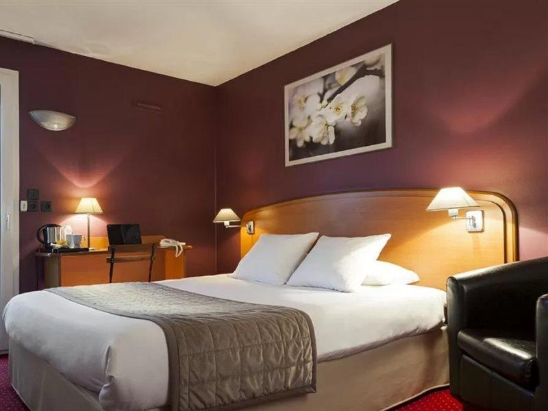 Sky Hotel Goussainville Charles De Gaulle Exteriör bild