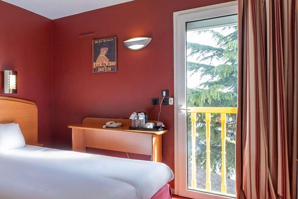 Sky Hotel Goussainville Charles De Gaulle Rum bild