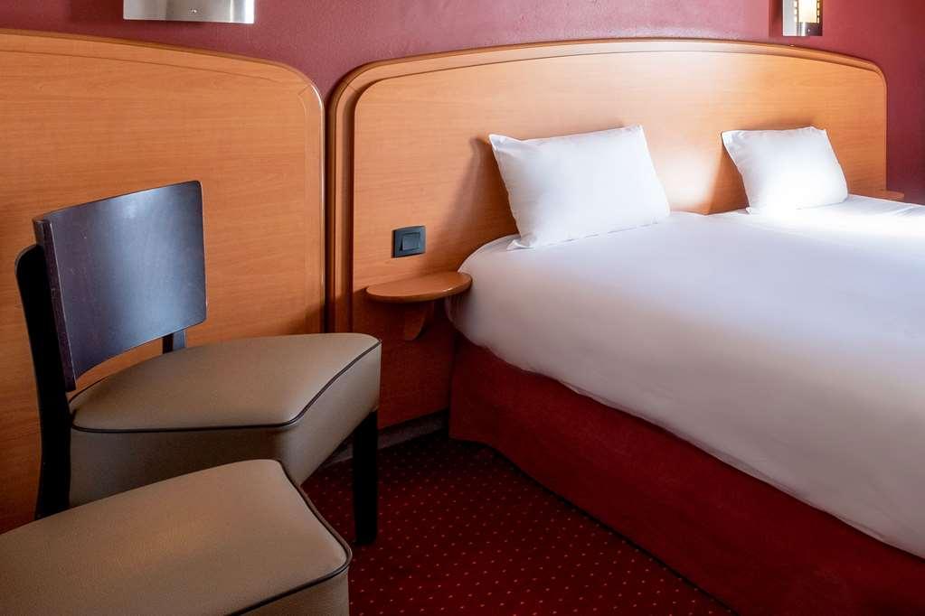 Sky Hotel Goussainville Charles De Gaulle Rum bild